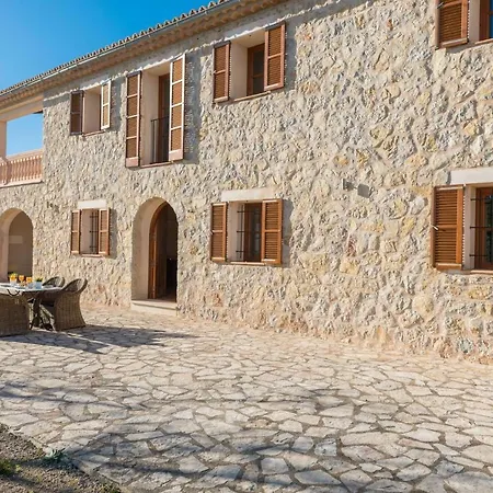 Biniagual Villa *