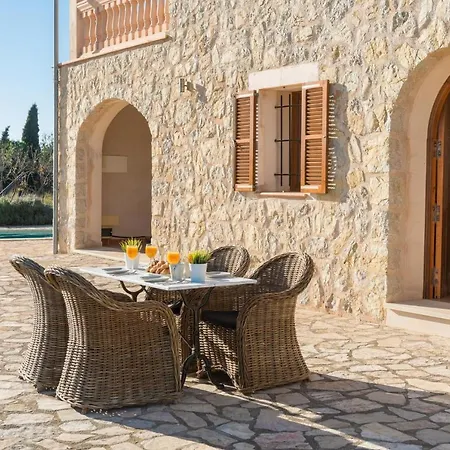 Biniagual Villa