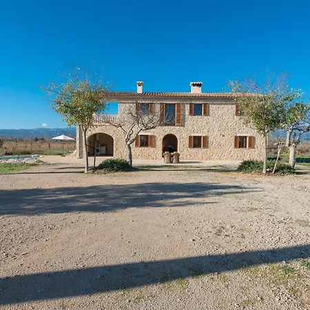 Biniagual Villa *