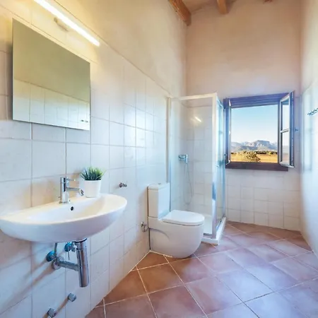 Biniagual Villa *