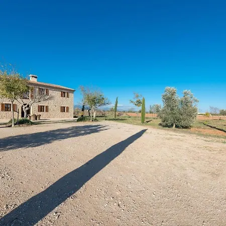 Biniagual Villa *