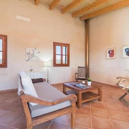 Villa Biniagual *